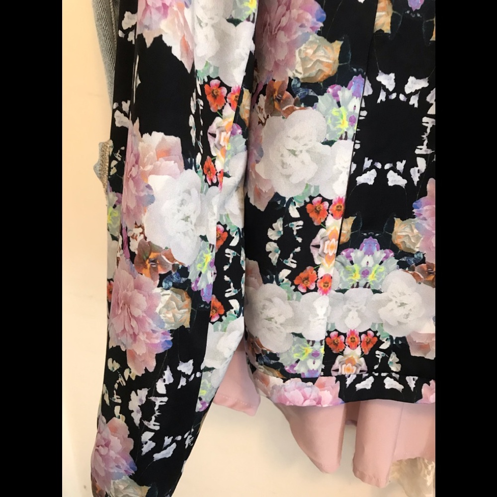 H&M Kaleidoscope Floral Bomber Jacket Size 4 - Picture 7 of 8